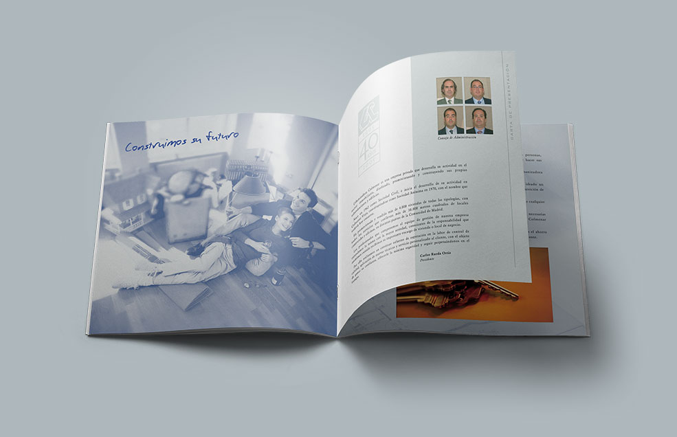 Diseño y Artes Finales Folleto de prestigio tamaño cuadrado para URBANIZADORA COLMENAR